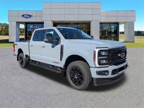 New 2026 Ford F250 Lariat w/ Black Appearance Package AWD/4WD image 2