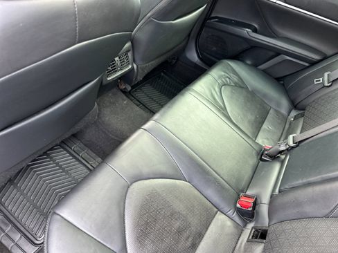 Used 2019 Toyota Camry XSE image 12