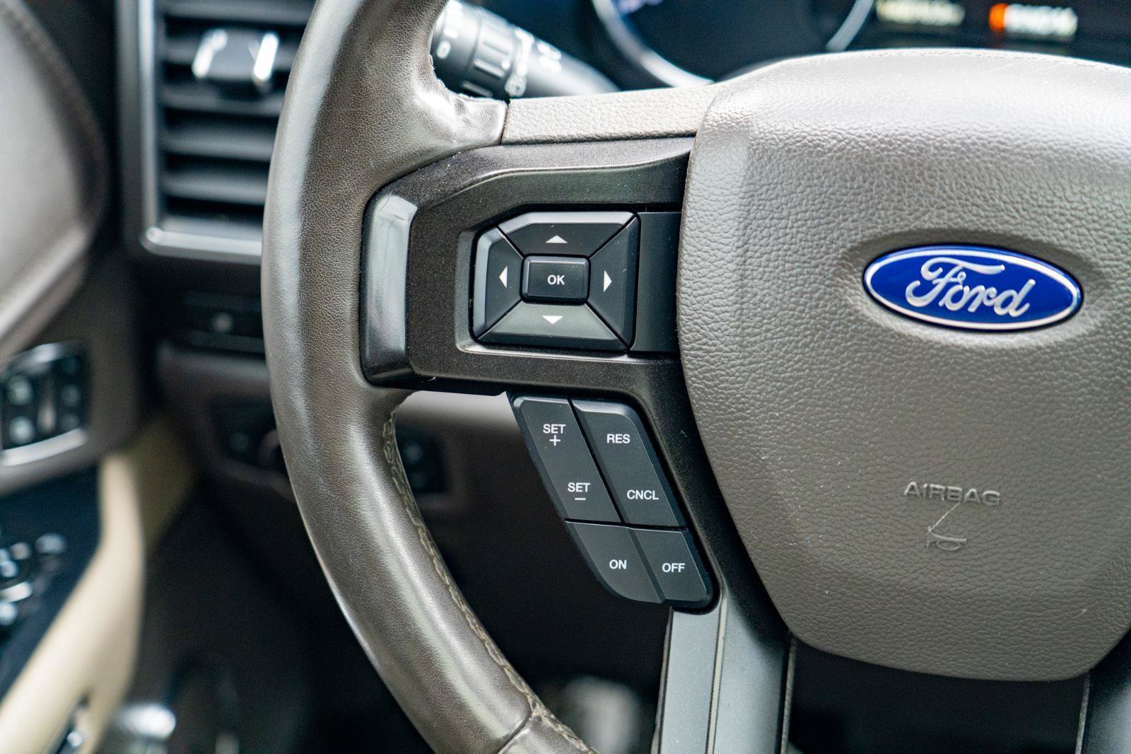 Used 2018 Ford Expedition Limited AWD/4WD image 22