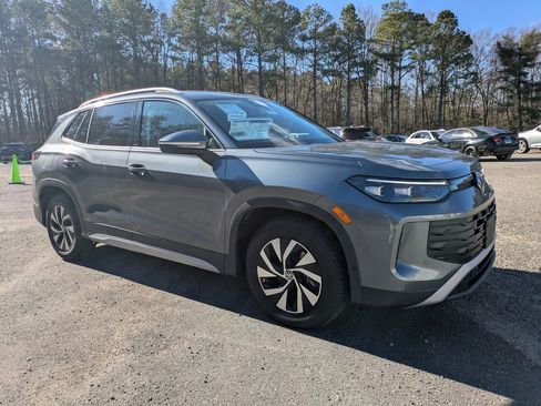 New 2026 Volkswagen Tiguan S image 2