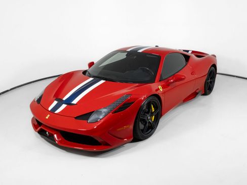 Used 2015 Ferrari 458 Speciale Coupe RWD image 2