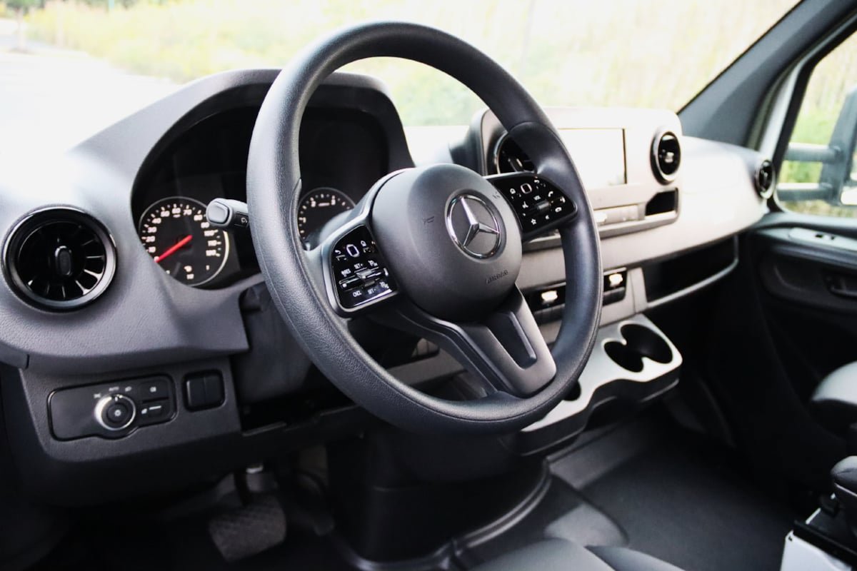 Used 2024 Mercedes-Benz Sprinter 3500 image 24