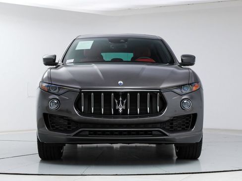 Certified 2023 Maserati Levante GT AWD/4WD image 8
