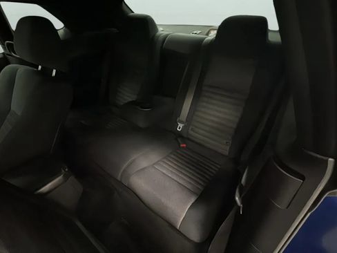 Used 2012 Dodge Challenger SXT RWD image 17