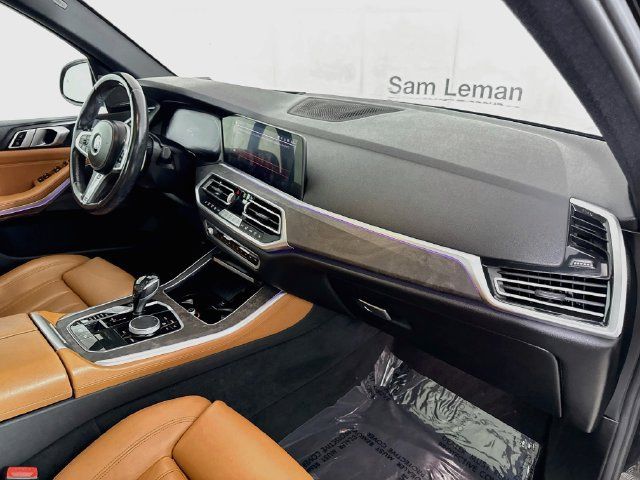 Used 2019 BMW X5 xDrive50i w/ M Sport Package AWD/4WD image 30