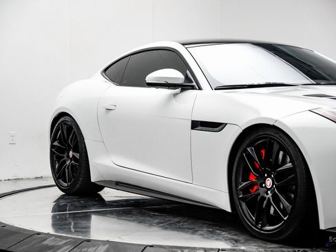 Used 2016 Jaguar F-TYPE R image 21