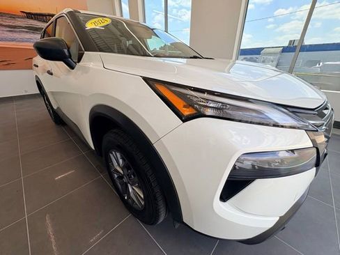 Used 2024 Nissan Rogue S AWD/4WD image 15