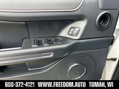 Used 2024 Ford Expedition Max Limited AWD/4WD image 30