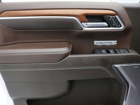 Used 2022 GMC Sierra 1500 Denali w/ Denali Reserve Package image 21