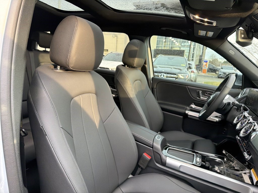 Certified 2026 Mercedes-Benz GLB 250 4MATIC image 24