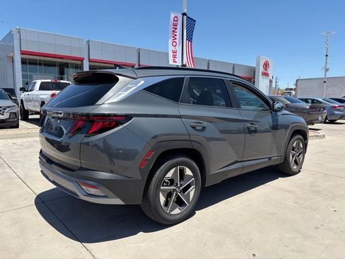Used 2026 Hyundai Tucson SEL FWD image 2