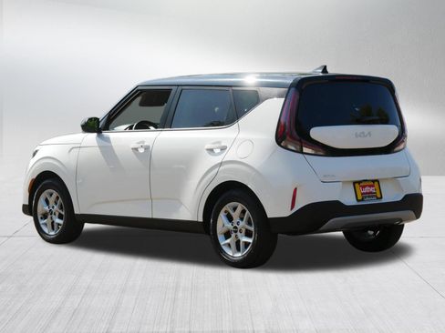 Certified 2024 Kia Soul S FWD image 5