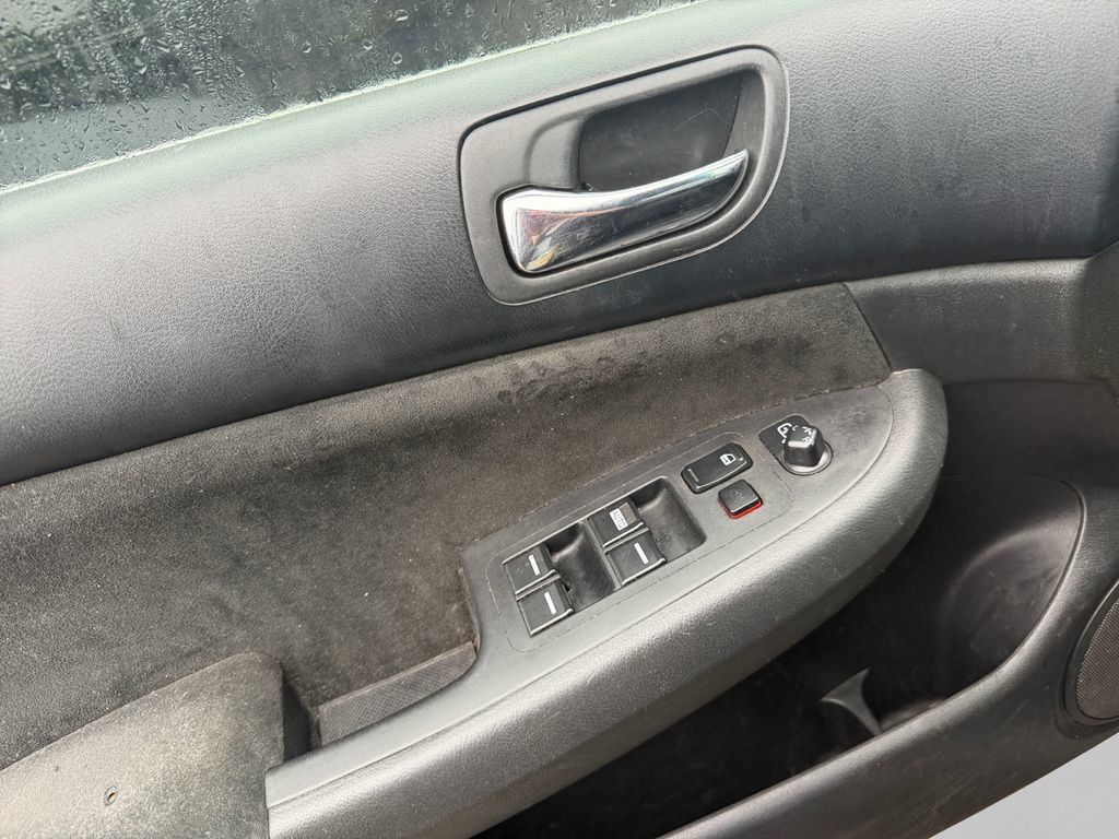 Used 2005 Honda Accord LX image 20