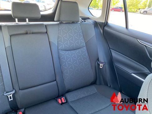 Used 2022 Toyota RAV4 XLE w/ XLE Grade Weather Package AWD/4WD image 21