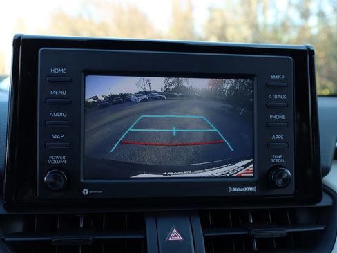 Used 2022 Toyota RAV4 XLE w/ Convenience Package image 32