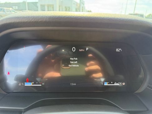 New 2025 Jeep Grand Cherokee Altitude image 15