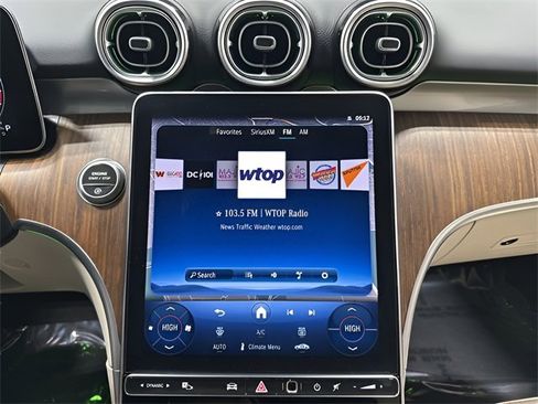 Used 2025 Mercedes-Benz C 300 4MATIC Sedan image 21