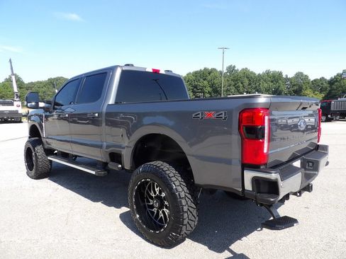 Used 2025 Ford F250 Lariat AWD/4WD image 4