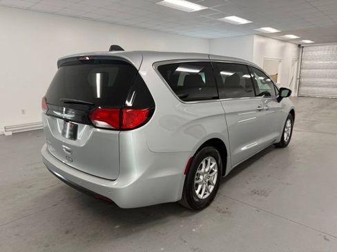 New 2026 Chrysler Voyager LX image 6