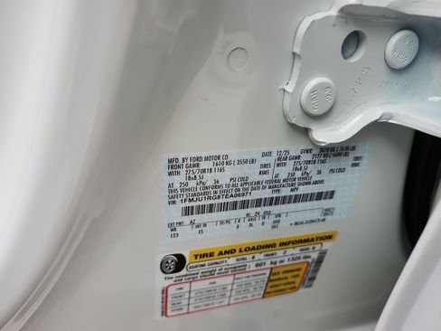 New 2026 Ford Expedition Tremor image 29