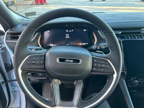 New 2025 Jeep Grand Cherokee L Limited w/ Luxury Tech Group II image 14
