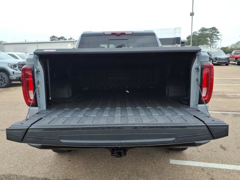 Used 2025 GMC Sierra 1500 AT4X image 7