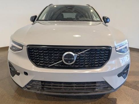 Used 2026 Volvo XC40 B5 Plus w/ Protection Package Premier image 2