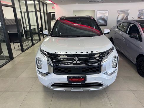 New 2025 Mitsubishi Outlander SEL image 7