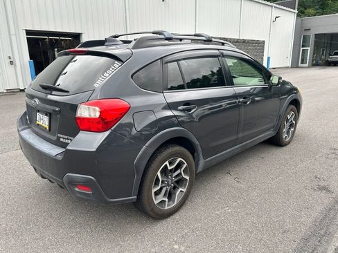 Used 2017 Subaru Crosstrek 2.0i Limited AWD/4WD image 8