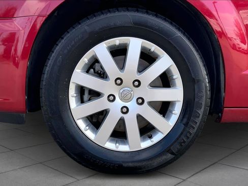 Used 2014 Chrysler Town & Country Touring w/ Trailer Tow Group image 9