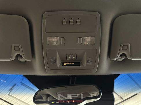 Used 2008 Cadillac STS V RWD image 30