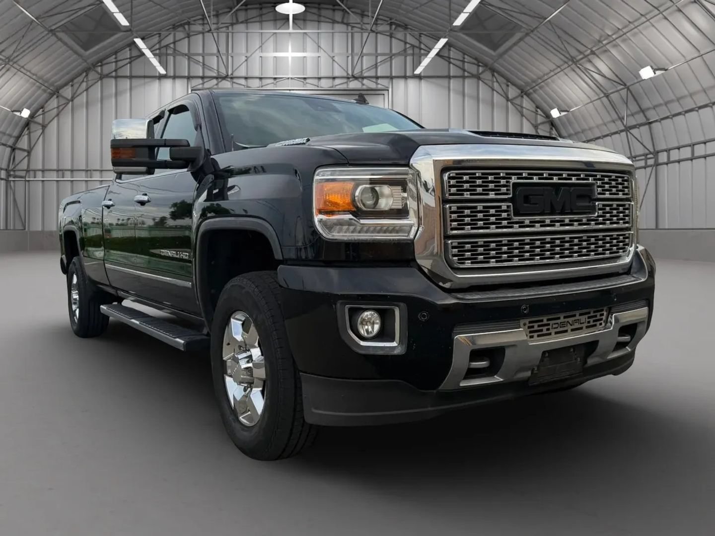 Used 2018 GMC Sierra 3500 Denali w/ Duramax Plus Package AWD/4WD image 3