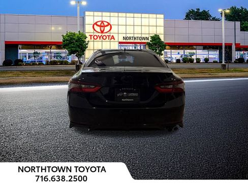 Used 2022 Toyota Camry SE w/ Convenience Package FWD image 13