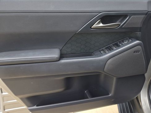 Used 2024 Lexus GX 550 image 33