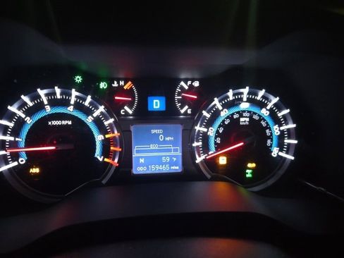 Used 2015 Toyota 4Runner SR5 image 11