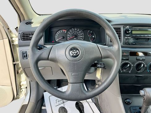 Used 2004 Toyota Corolla LE image 11