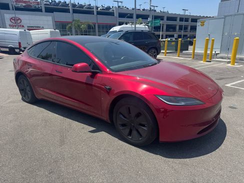 Used 2024 Tesla Model 3 Standard Range RWD image 2