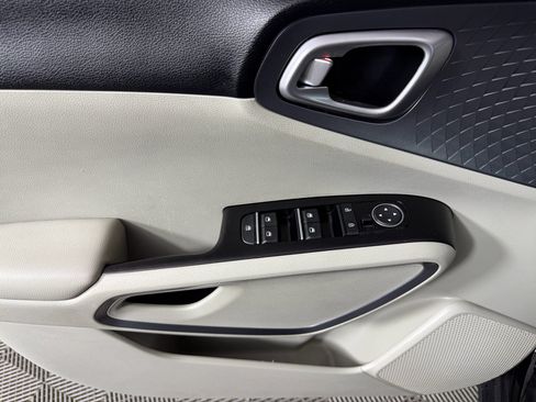 Used 2020 Kia Soul S image 18