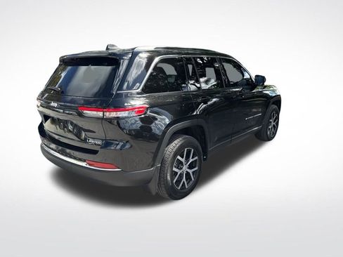 Certified 2025 Jeep Grand Cherokee Limited w/ MOPAR Finishing Package image 4