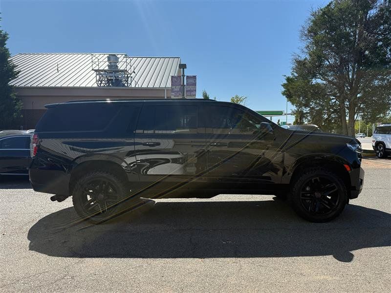 Used 2021 Chevrolet Suburban RST AWD/4WD image 6