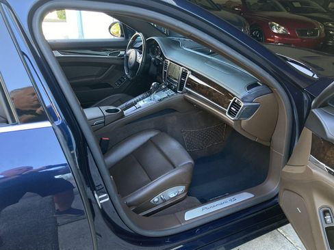 Used 2016 Porsche Panamera 4S w/ Premium Package Plus image 21