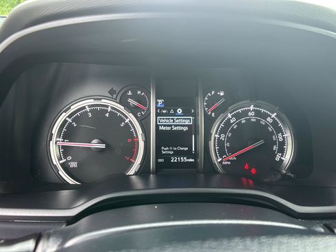 Used 2023 Toyota 4Runner TRD Off-Road Premium w/ Off Road Premium Plus Package AWD/4WD image 3