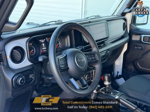 Used 2024 Jeep Wrangler Sport S image 11