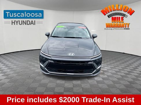 Used 2025 Hyundai Sonata SEL FWD image 2