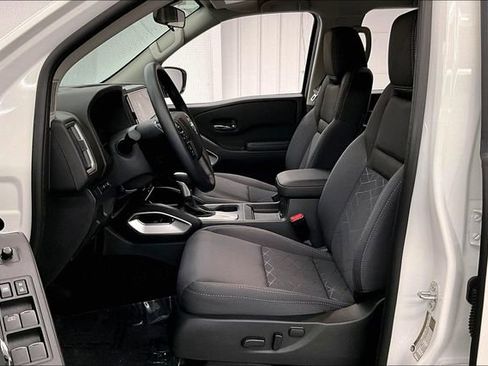 New 2025 Nissan Frontier SV image 10