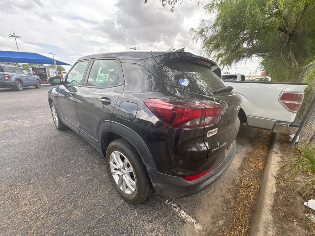 Used 2021 Chevrolet TrailBlazer LS FWD image 3