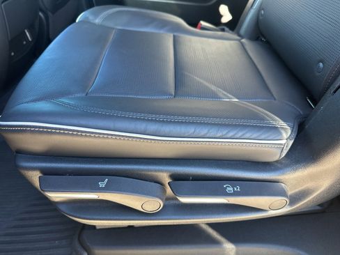 Used 2023 Cadillac Escalade ESV Premium Luxury image 38