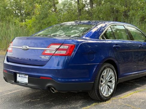 Used 2013 Ford Taurus Limited FWD image 11