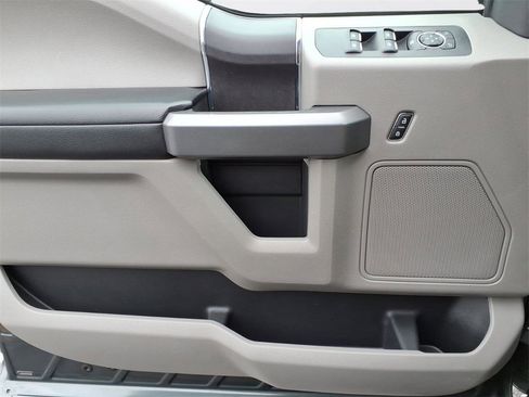 Used 2018 Ford F150 XLT image 16