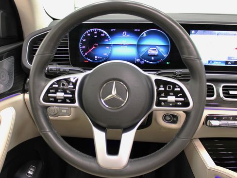 Used 2020 Mercedes-Benz GLE 350 w/ Premium Package image 56